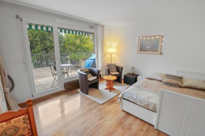 Charmant studio ouvert avec vue paisible